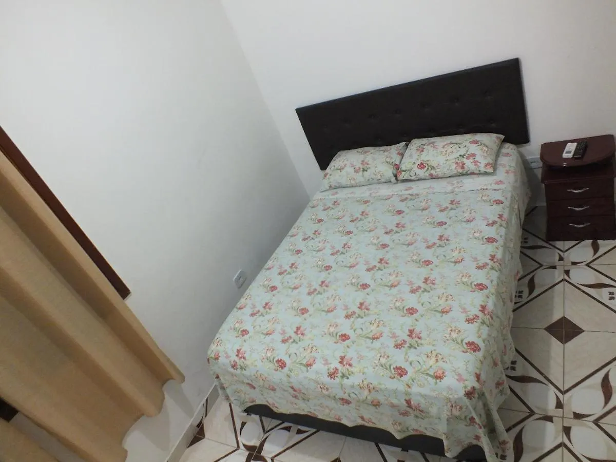Hospedagem Henri Dunant São Paulo 2*,
